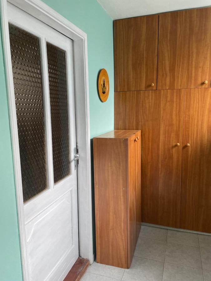 5Min Airport Apartman Surčin Kültér fotó
