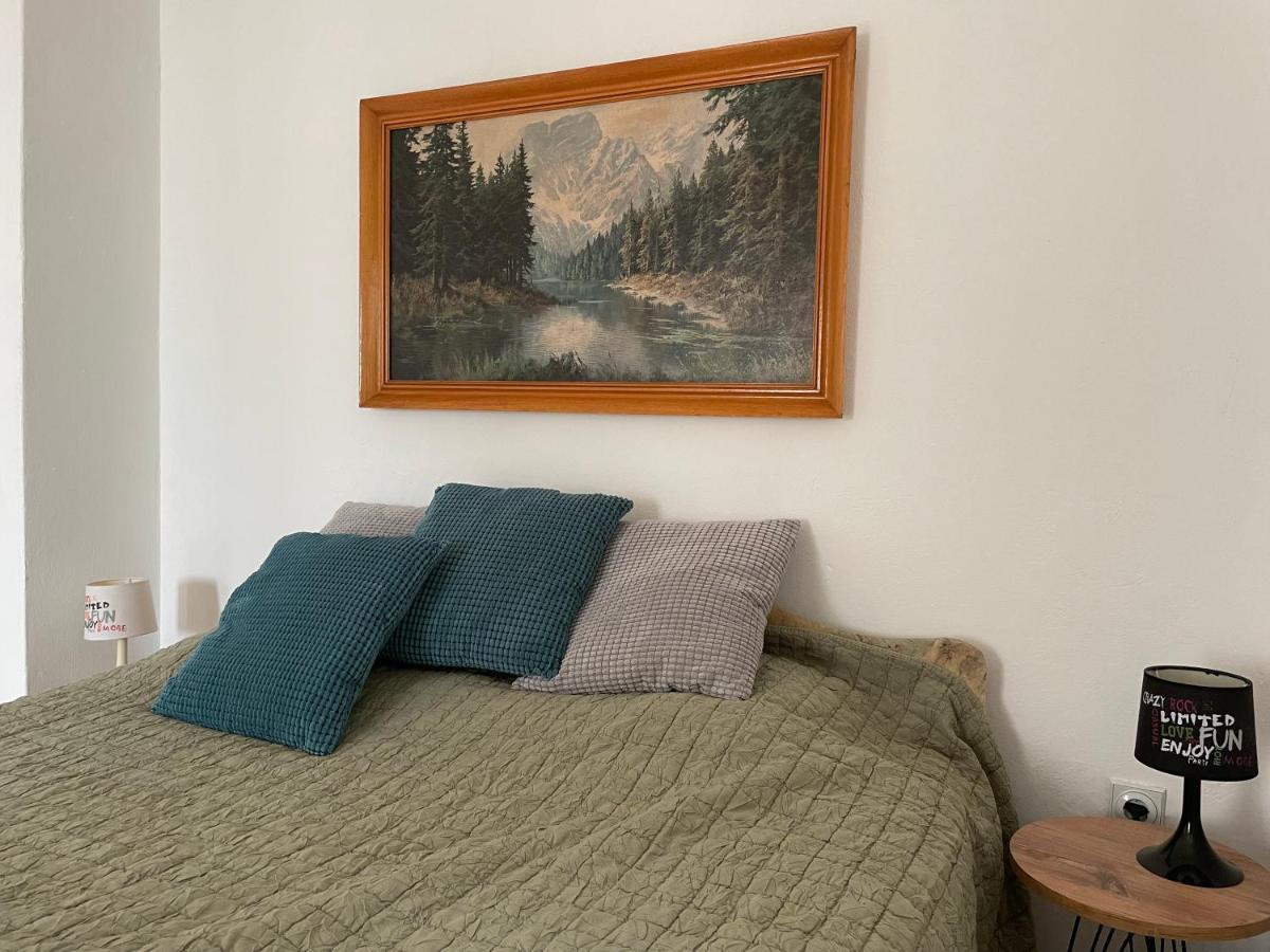 5Min Airport Apartman Surčin Kültér fotó