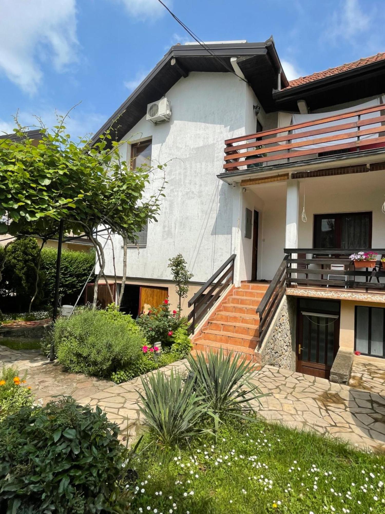 5Min Airport Apartman Surčin Kültér fotó