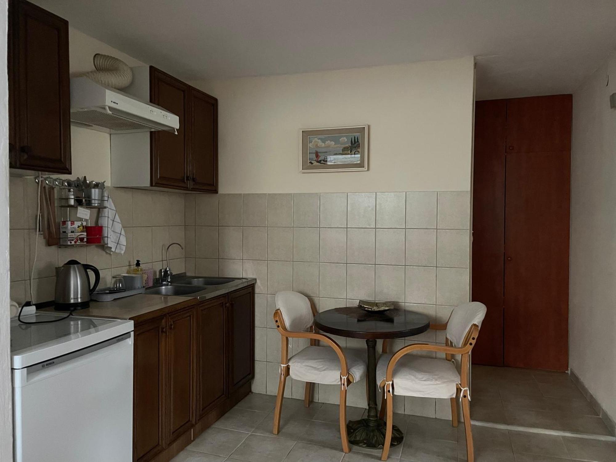 5Min Airport Apartman Surčin Kültér fotó